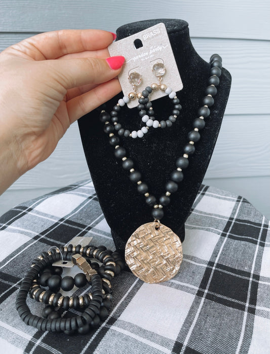 Classic black mix wooden necklace set