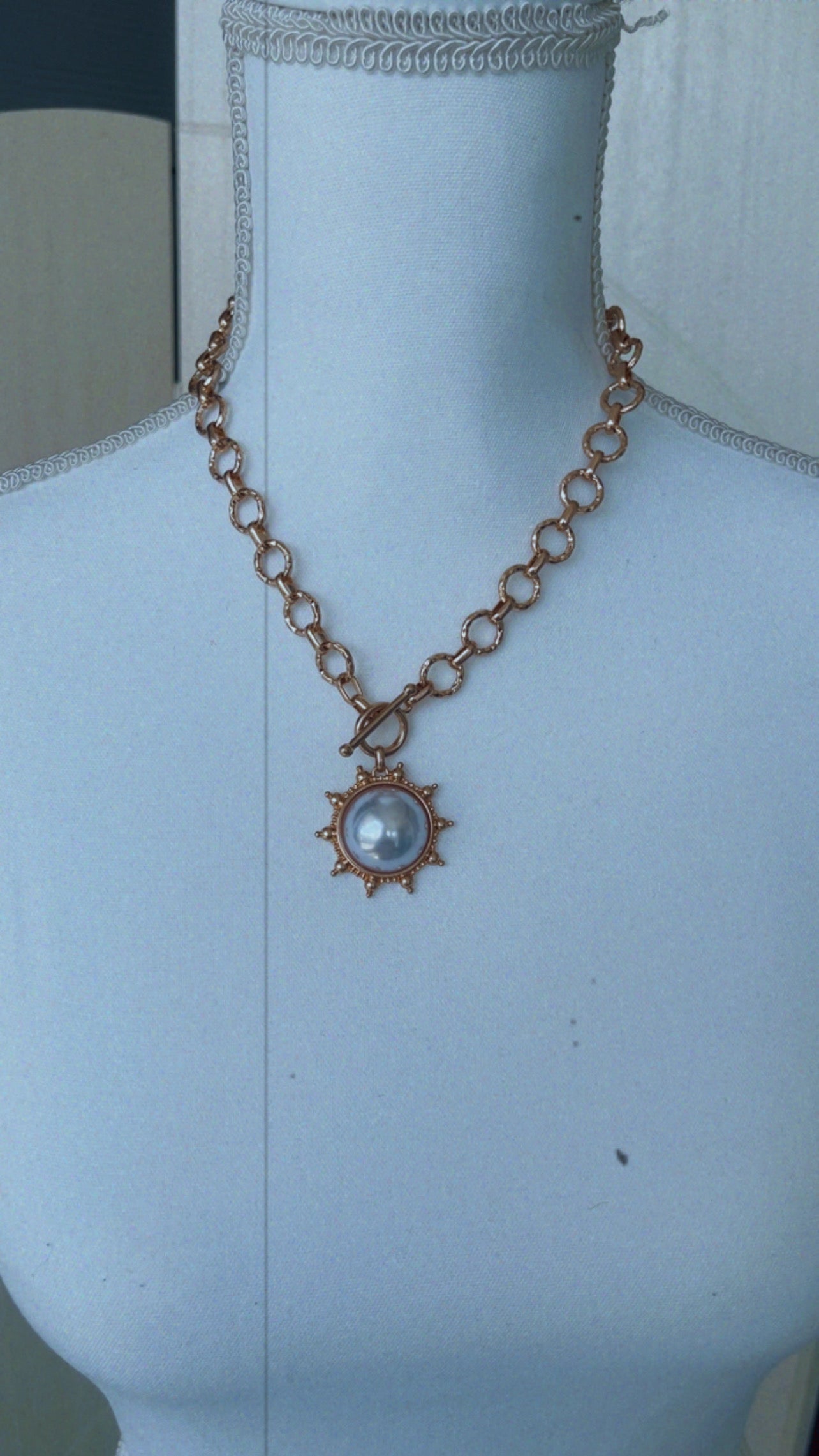 Oversized pearl stacker necklace