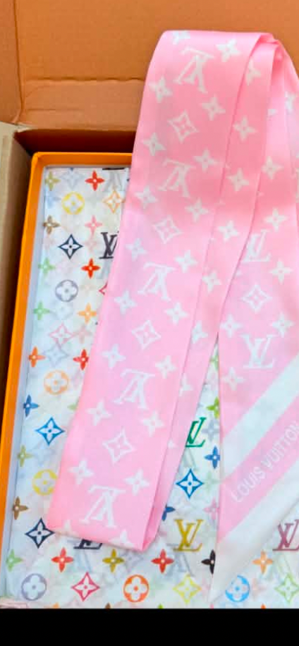 Scarf pre order