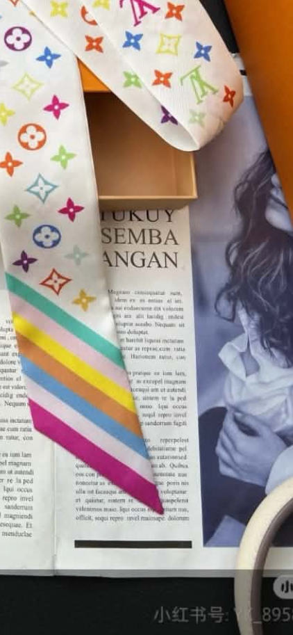 Scarf pre order